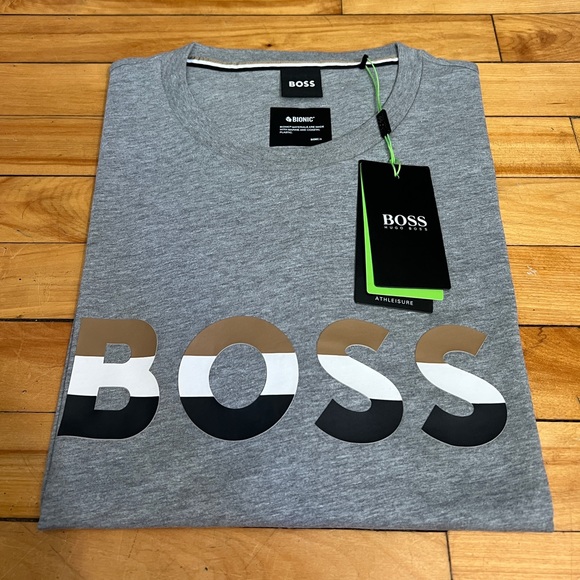 π― Authentic hugo boss t-shirt collections - Picture 3 of 3